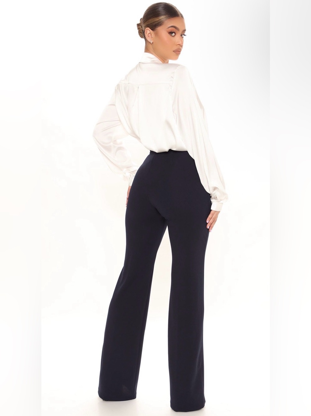 NWT Fashion Nova Navy Wide Leg Pants Size Medium - Picture 2 of 3